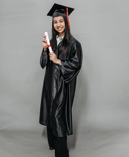 Куплю диплом с проводкой в вузе быстро и надежно